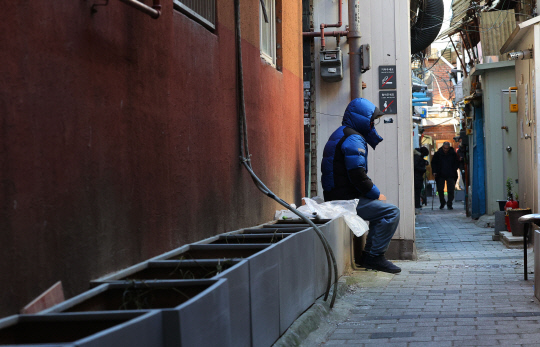 '안도 춥고 밖도 춥고' [연합뉴스]